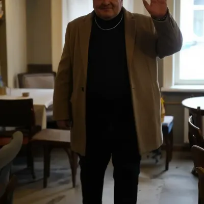 Владимир, 55