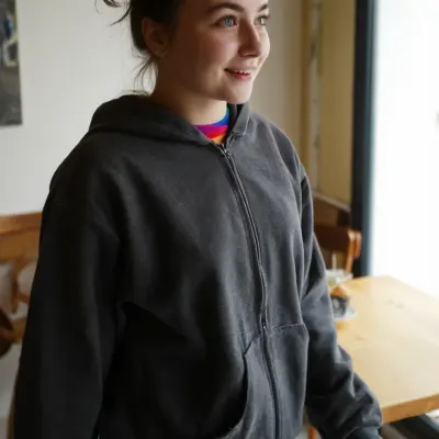 Близняшка, 25