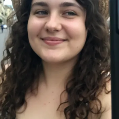 Соня, 28